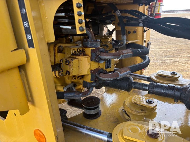 caterpillar-926m-image-40