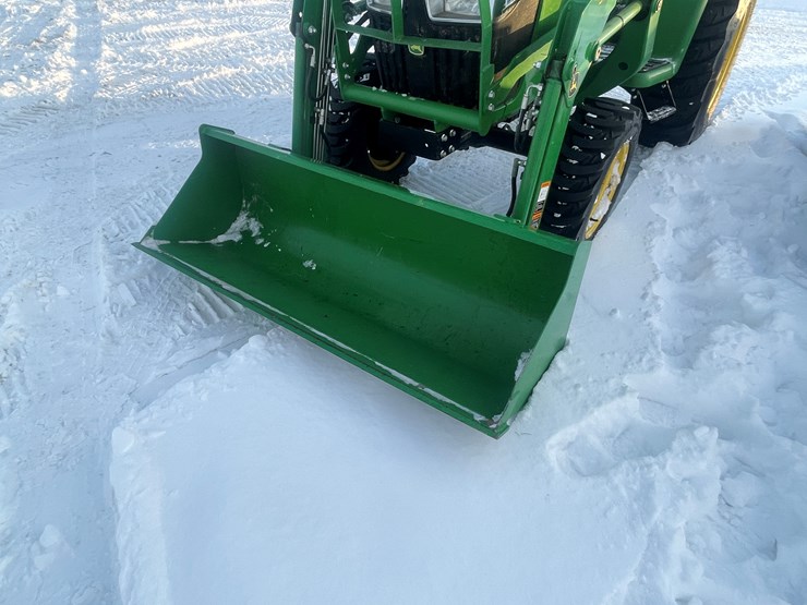 john-deere-3025e-image-31