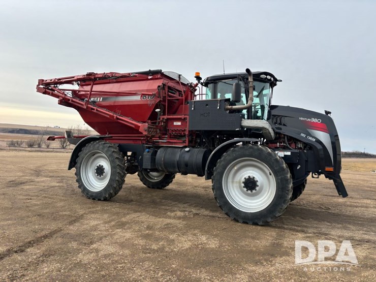 2018-case-ih-810-image-2