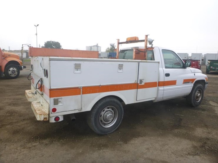 2002-dodge-ram-2500-image-3