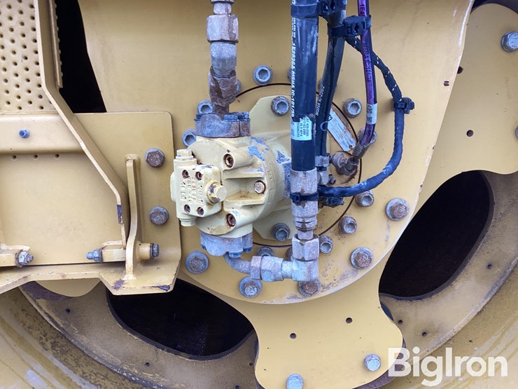 caterpillar-cb66b-image-16