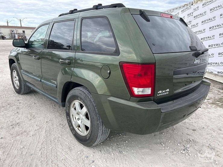 2009-jeep-grand-cherokee-4wd-suv-image-4