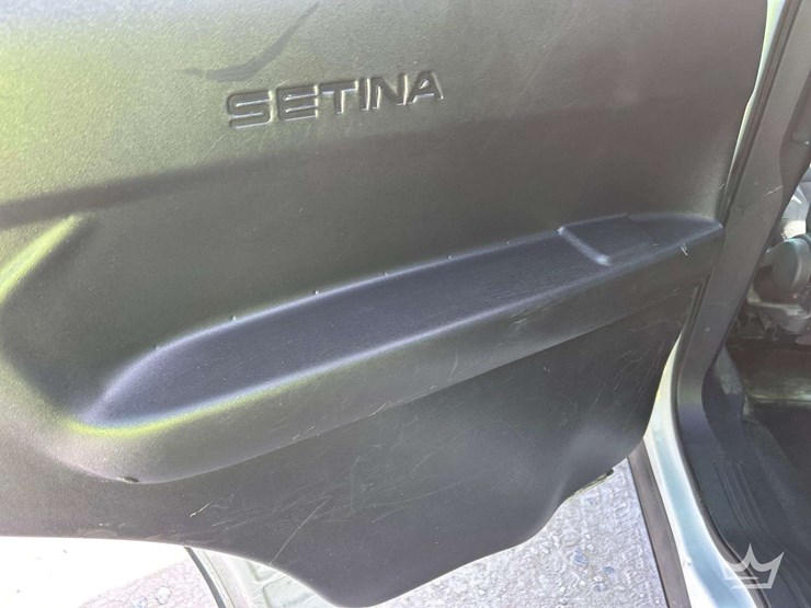 2018-ford-explorer-awd-suv-image-21