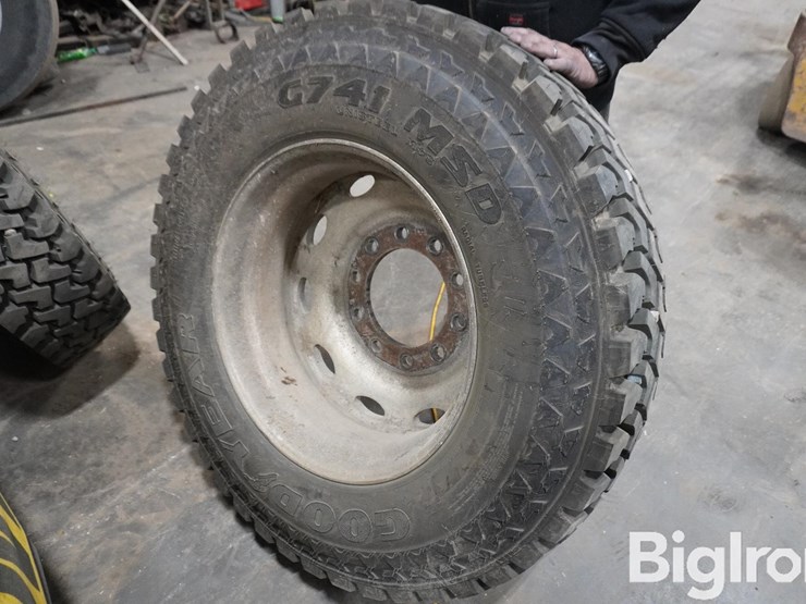 11r24.5-goodyear-tires-w/rims-image-11
