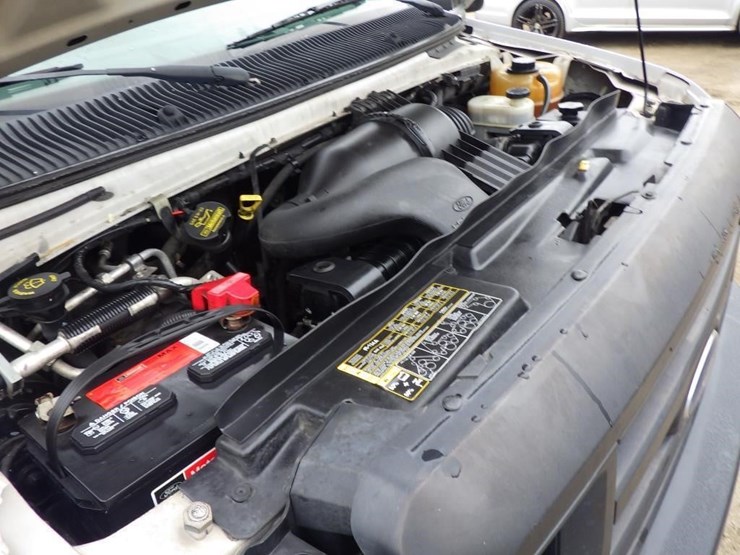 ford-econoline-350-image-10