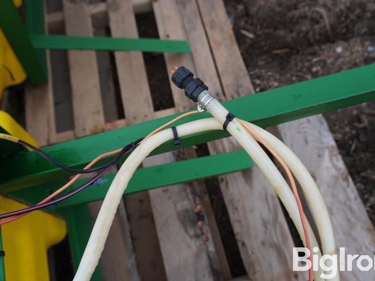 12-volt-preservative-applicator-image-13