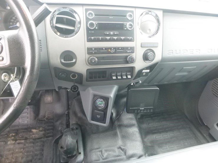 2016-ford-f650-xlt-image-18