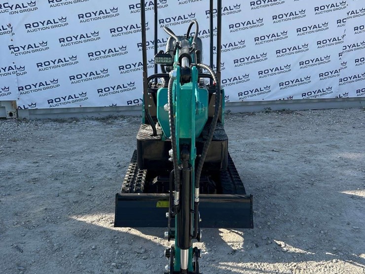 unused-2025-cfg-industrial-qh12r-mini-excavator-image-16