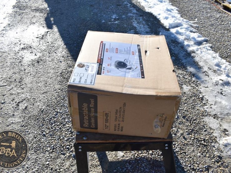 landhonor-retractable-garden-hose-reel-image-2