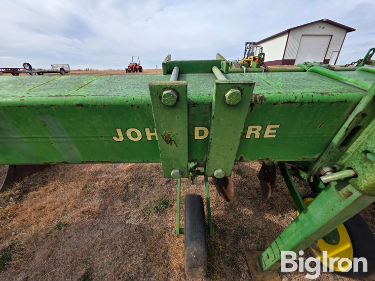 john-deere-885-image-15