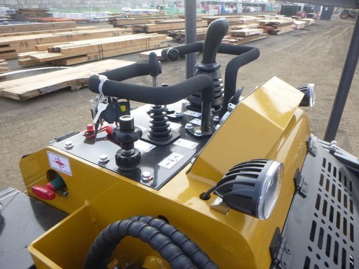 2025-cfg-kkt-(a)27-skid-steer-track-loader-image-14