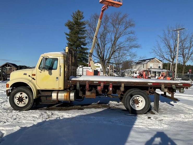 international-4900-image-2