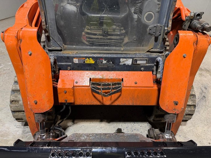 kubota-svl75-2-image-10