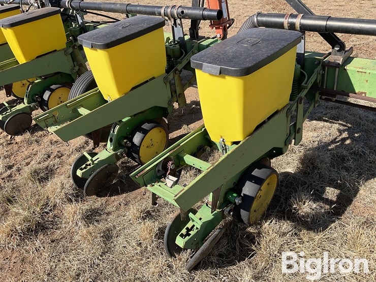 john-deere-7300-image-17