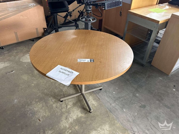 round-wood-office-table-image-1