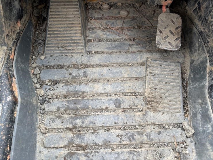 caterpillar-259d-image-29