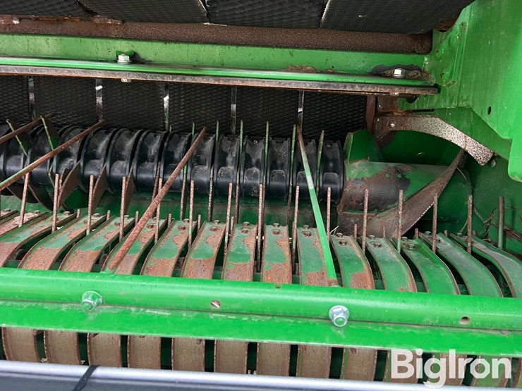 john-deere-560r-image-10