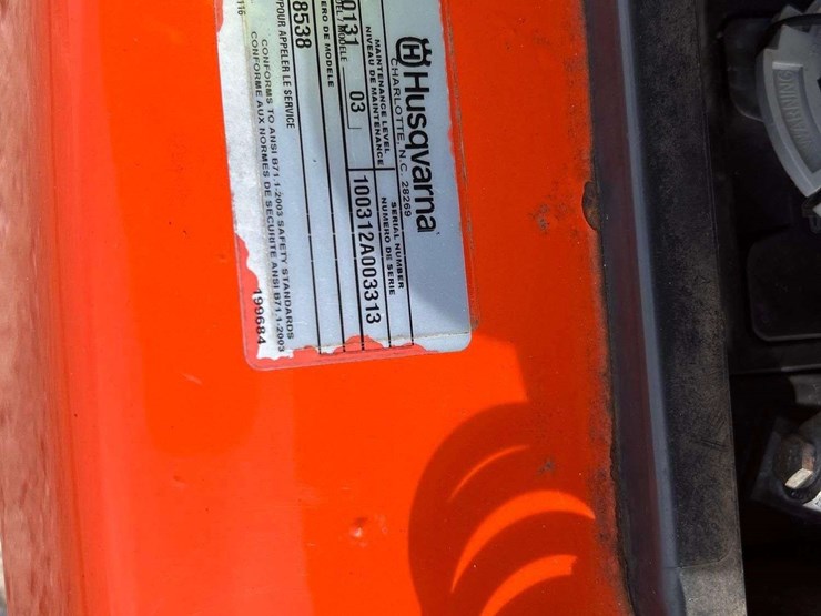 2012-husqvarna-lth18538-38"-riding-mower-image-5