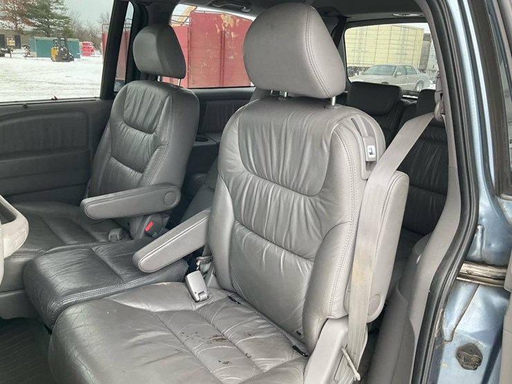 2010-honda-odyssey-touring-image-68