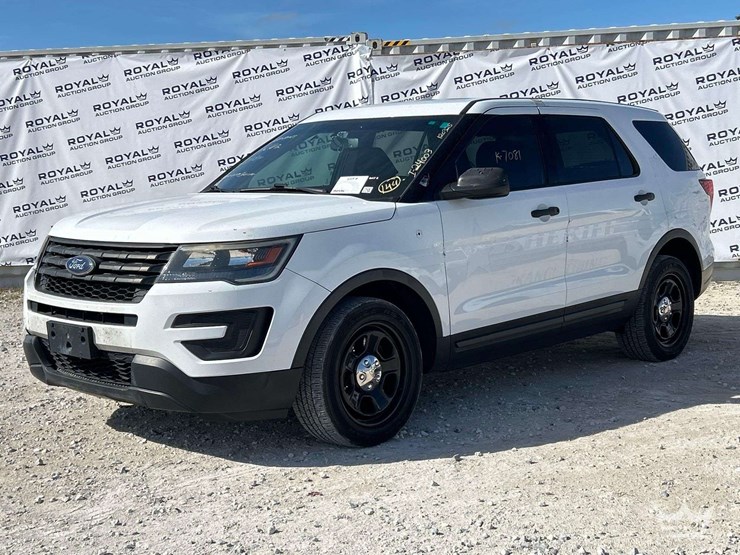 2018-ford-explorer-awd-suv-image-1