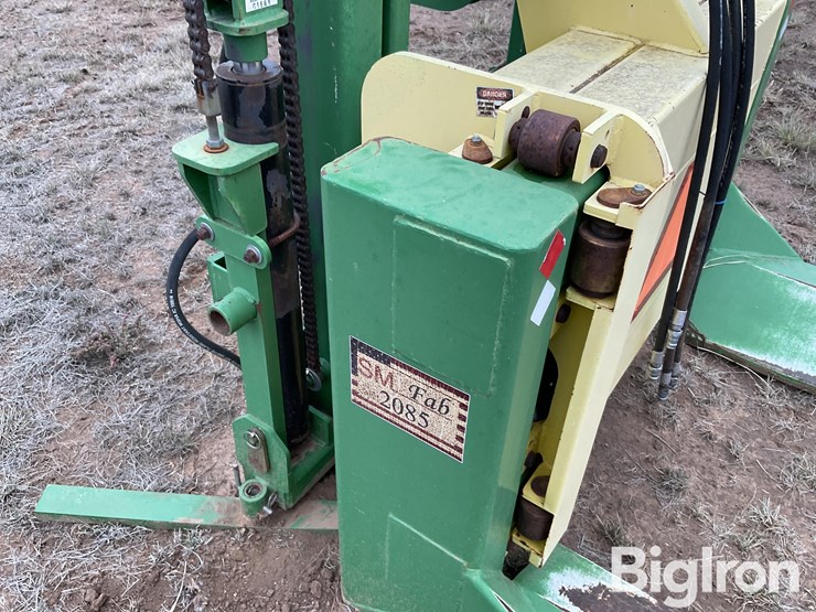 sm-fab-2085-heavy-duty-round-cotton-bale-handler-w/mast-image-15