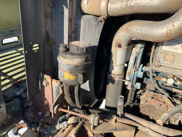 international-4900-image-53