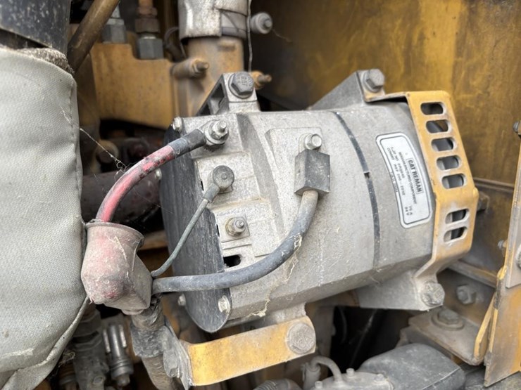 2006-caterpillar-143h-image-69