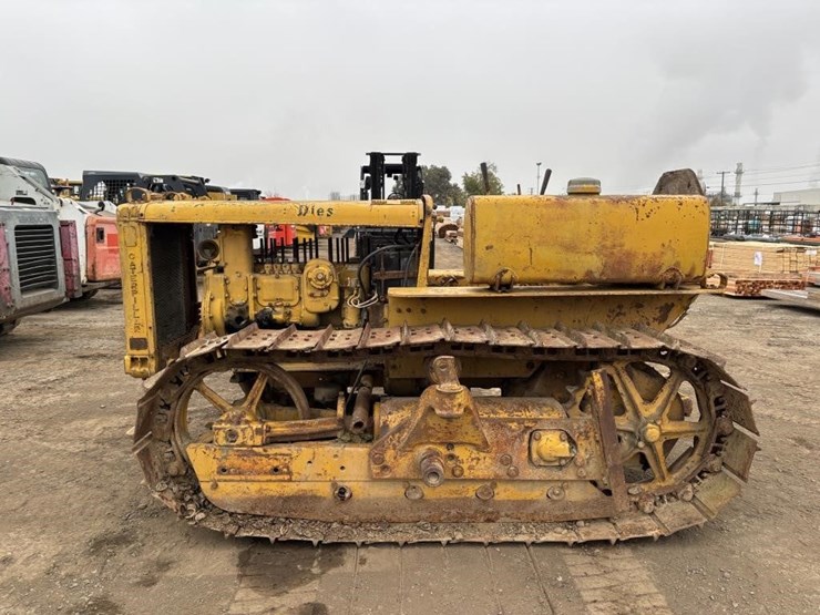 caterpillar-d2-image-5