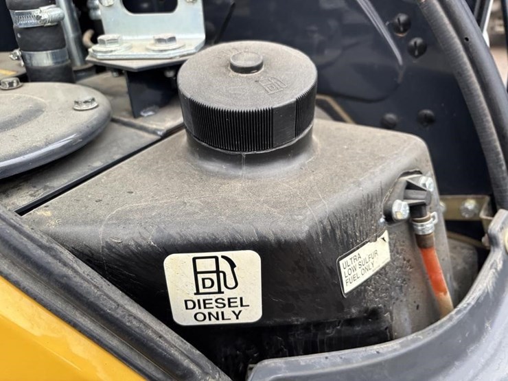 2022-deere-35g-image-41