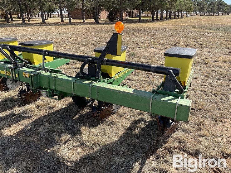 john-deere-1700-image-9