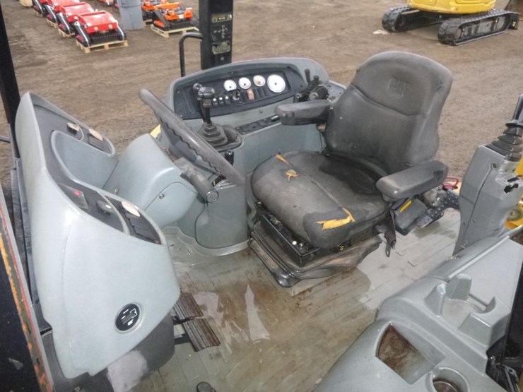 2005-caterpillar-420d-image-7