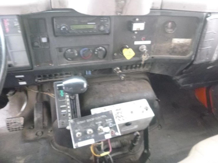 international-4900-image-11