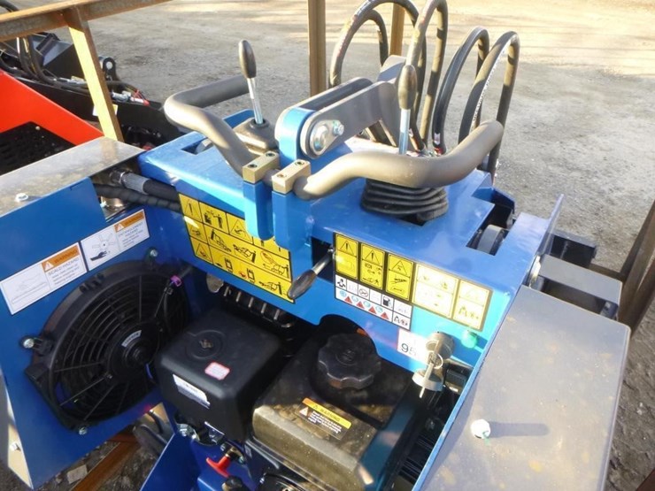 2025-agt-mx-mrw14-skid-steer-loader-image-12