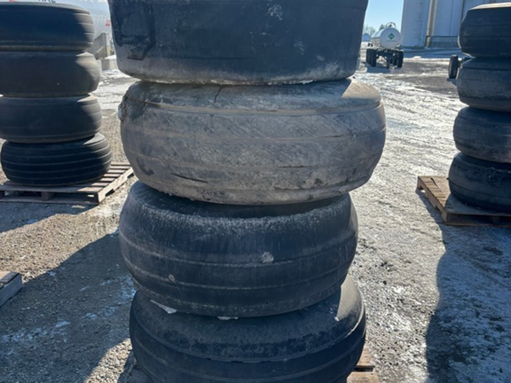 implement-tires-and-wheels-(lt1480)-image-1