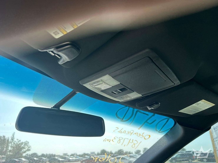 2016-ford-explorer-awd-suv-image-19