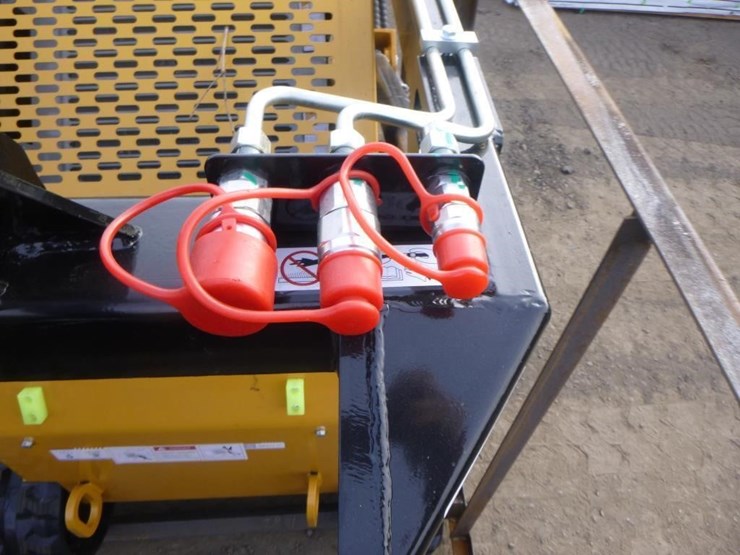 2025-agt-mx-mrt14-skid-steer-track-loader-image-10