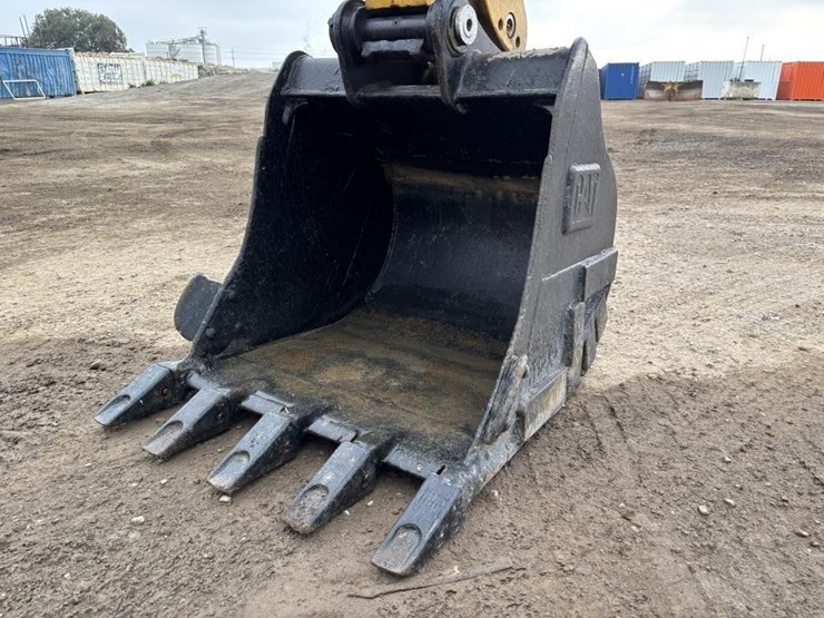 caterpillar-305.5e2-image-11