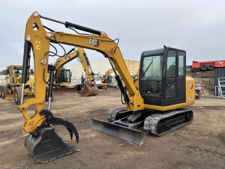 2023-caterpillar-305.5e2-image-1