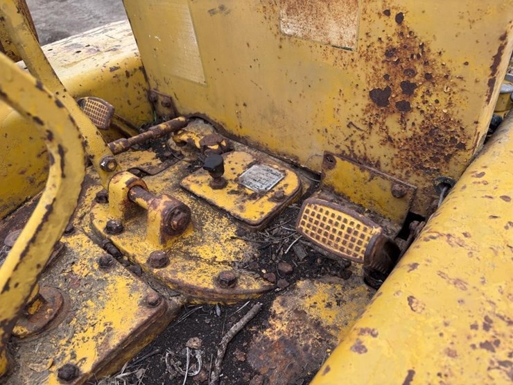 caterpillar-d2-image-15