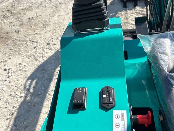 unused-2025-cfg-industrial-h15r-mini-excavator-image-19