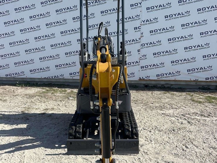 2025-cfg-industrial-mx12rx-mini-excavator-image-17
