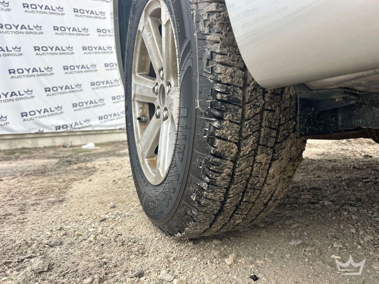 2010-toyota-highlander-suv-image-28