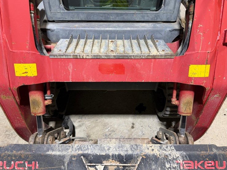 takeuchi-tl12-image-10