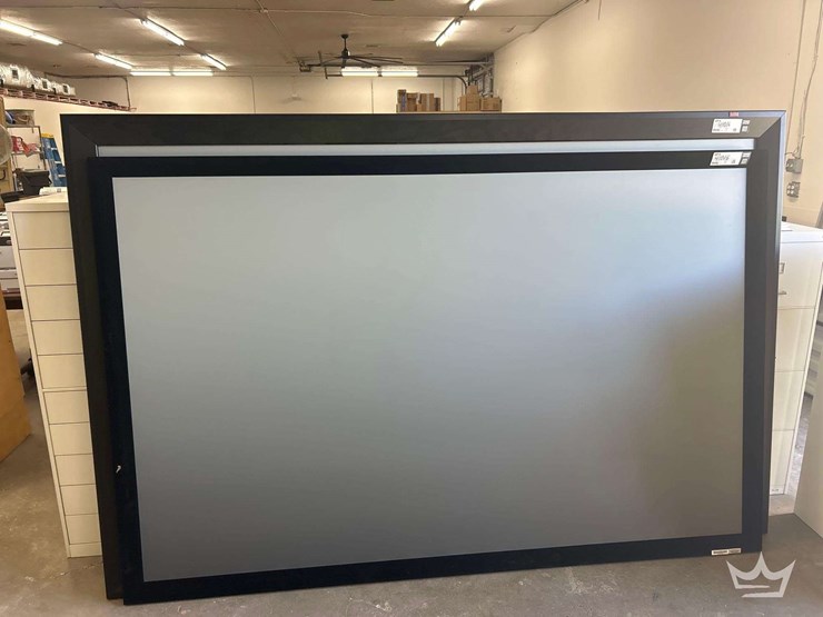 projector-screens-image-2