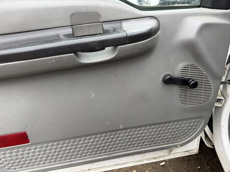 2006-ford-f450-image-9