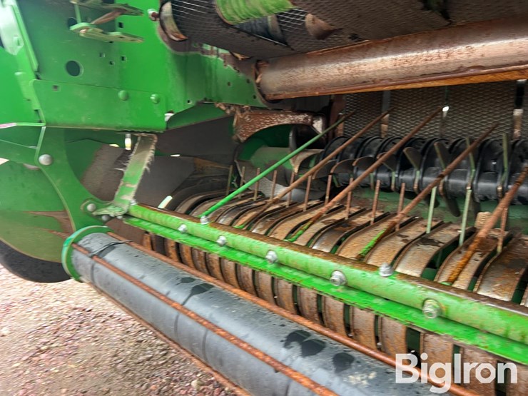 john-deere-560r-image-13