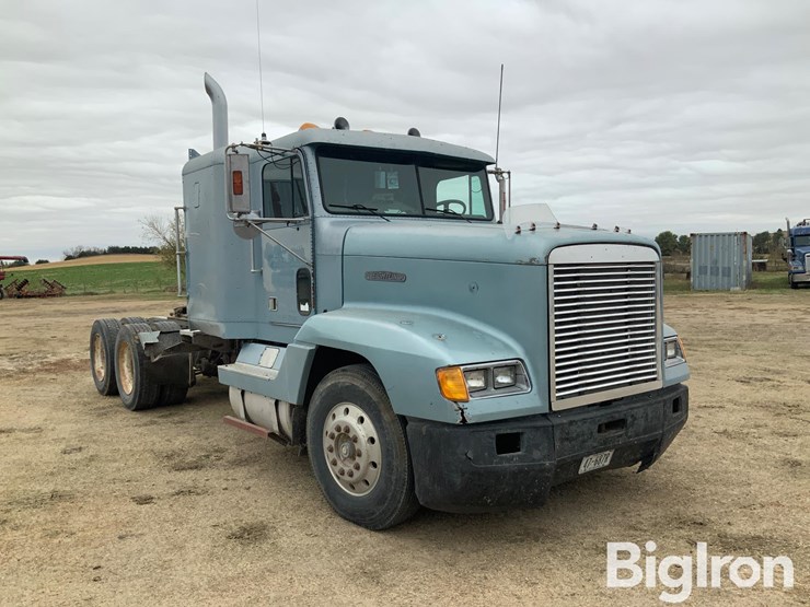 1992-freightliner-fld120-image-3