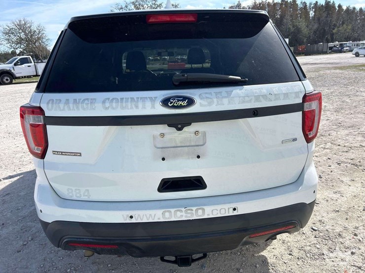 2016-ford-explorer-awd-suv-image-26