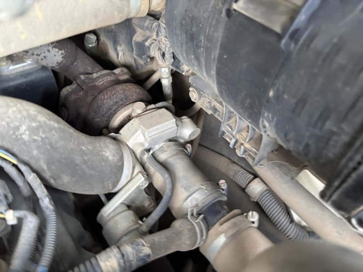 2016-takeuchi-tl8-image-40