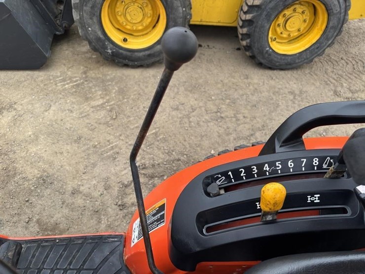 kubota-b2301-image-33
